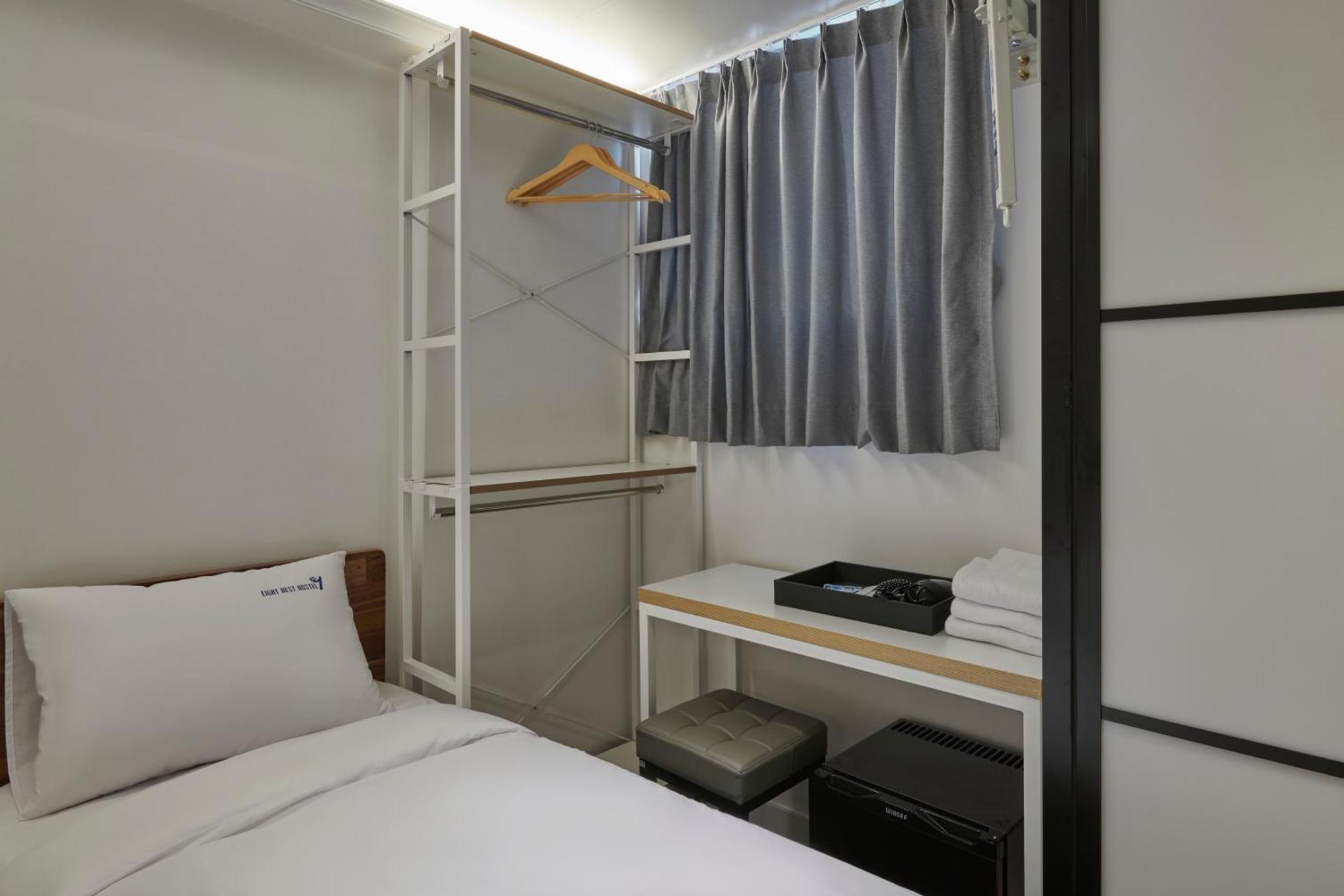 Eight Rest Hostel Myeongdong Szöul Kültér fotó